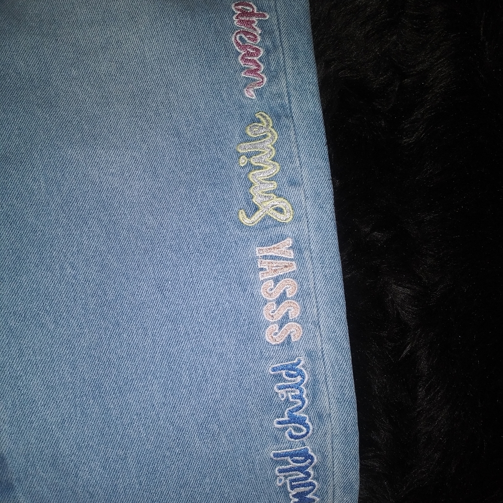Denim - Picture 7 of 9